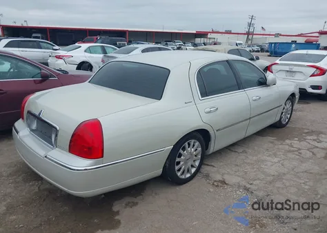 2007 Lincoln Town Car Signature from USA, damaged, VIN 1LNHM81W27Y633874